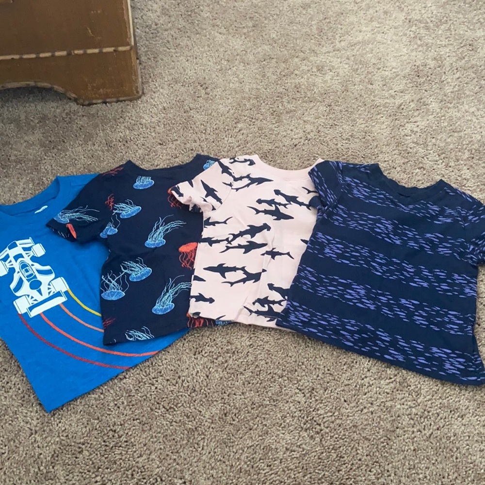 Bundle of 4 Old Navy 12-18mo T-Shirts